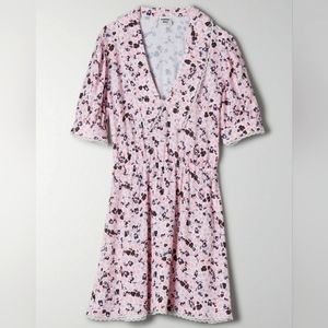 Aritzia Sunday Best Aki Short Sleeve Floral Dress
